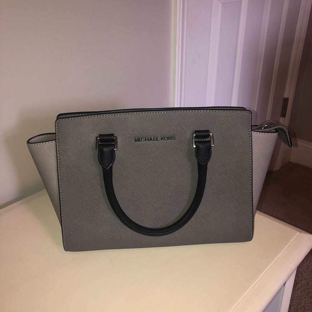 Michael Kors purse *excellent condition*